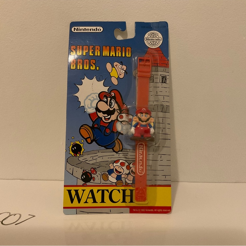 1992 Rare Nintendo Super Mario Bros. Wrist Watch (NIB)